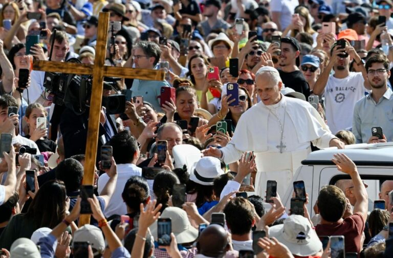 Papa: U svijetu punom samodostatnosti, naše su slabosti most prema nebu