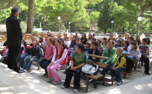Ministranti i dječji zbor u Vepricu i Makarskoj