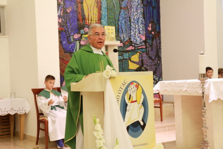 MISIONAR IZ RUANDE DON DANKO LITRIĆ MEĐU NAMA