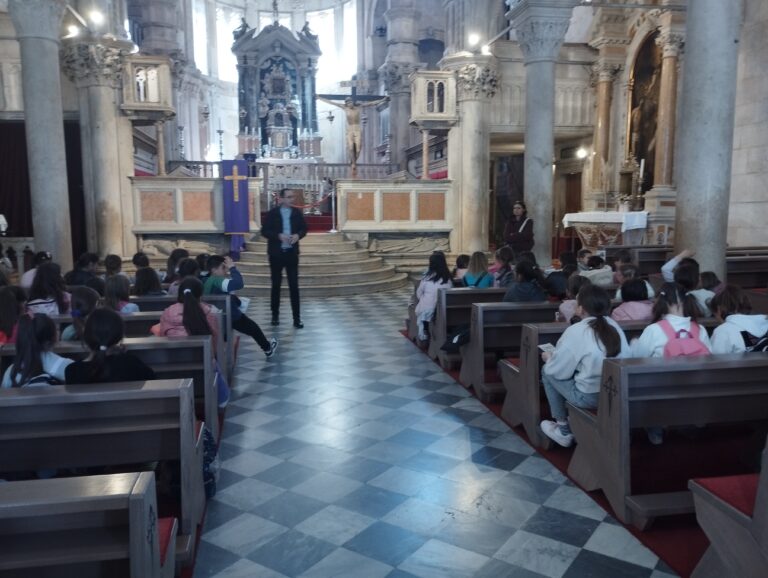 Raspjevani izlet u Šibenik